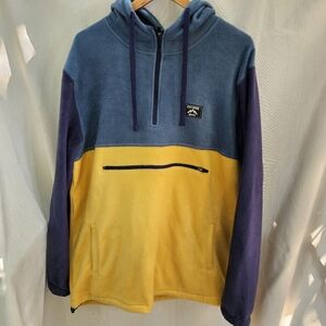 Outdoor Massive Pullover